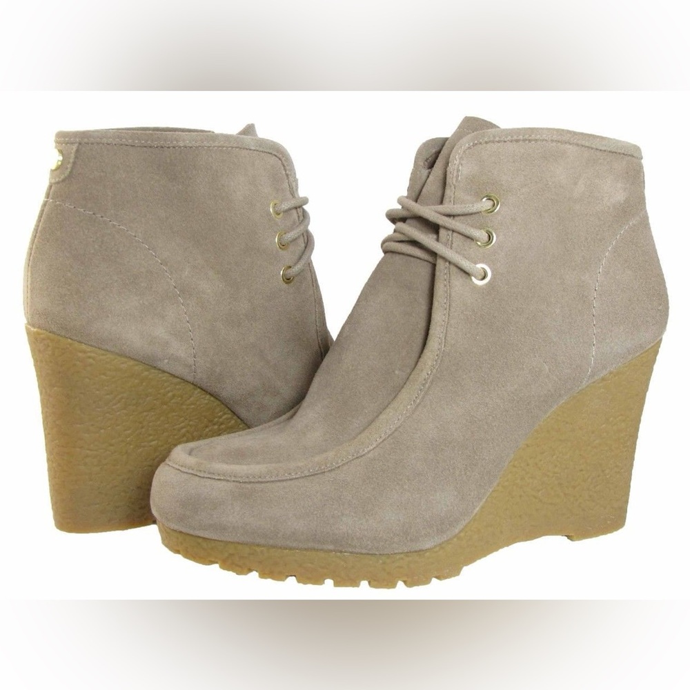 SALE 25% OFF Michael Kors Rory Boot Tan Suede Lace-Up Wedge Bootie Size 6